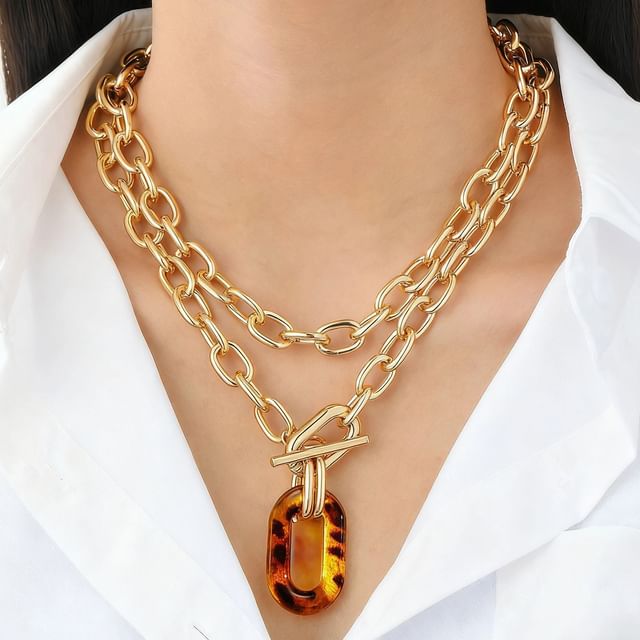 Seirios-Oval Loop Resin Pendant Layered Alloy Chunky Choker