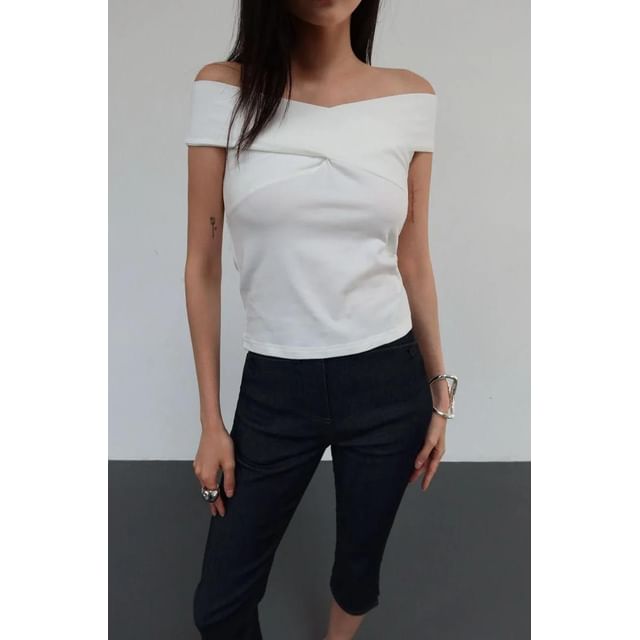 Seoulchic-Off-Shoulder Plain Top