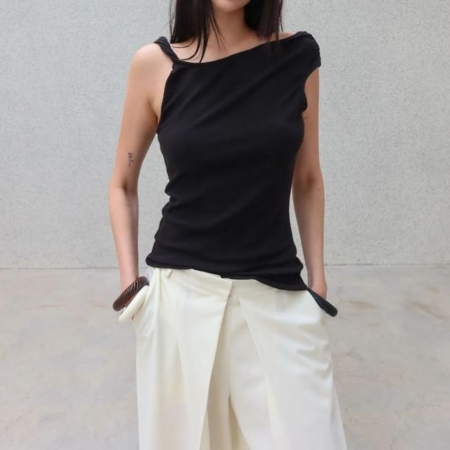 Seoulchic-Sleeveless Plain Tank Top