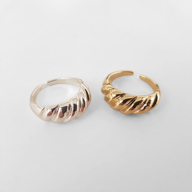 SeoulMall-Twisted Ribbed Dome Open Ring