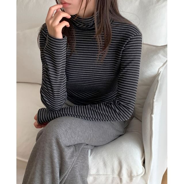 SeoulPop-Long-Sleeve Turtleneck Striped Top