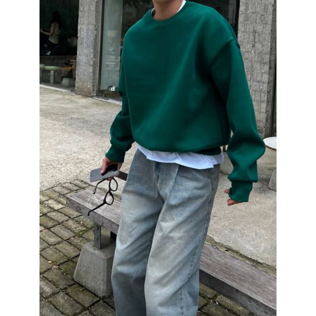 SeoulPop-Round-Neck Plain Sweatshirt