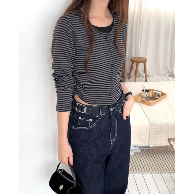 SeoulPop-Striped Slim-Fit Button-Up Top