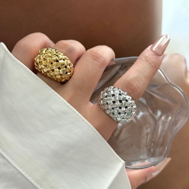 Sharkkira-Hollow Thick Ring