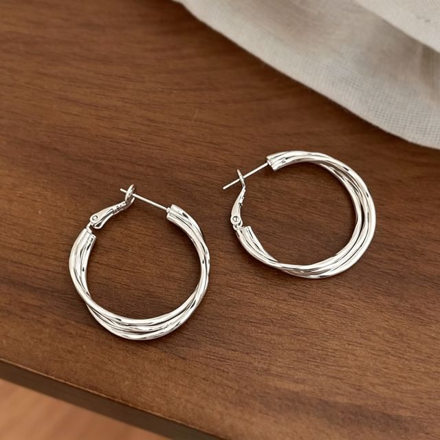 Sharkkira-Layered Hoop Earring