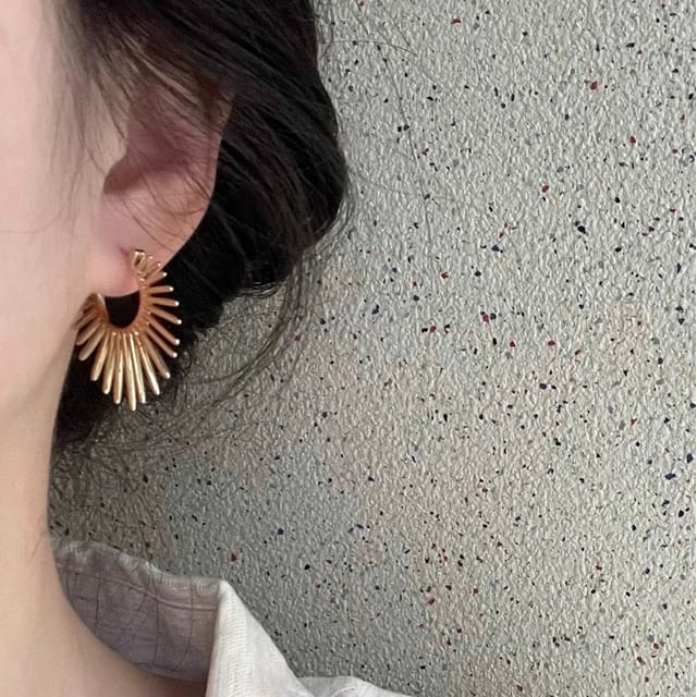 Sharkkira-Statement Alloy Hoop Earring