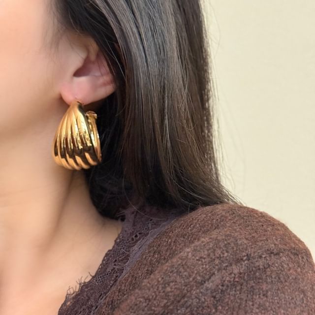 Sharkkira-Statement Open Hoop Earring