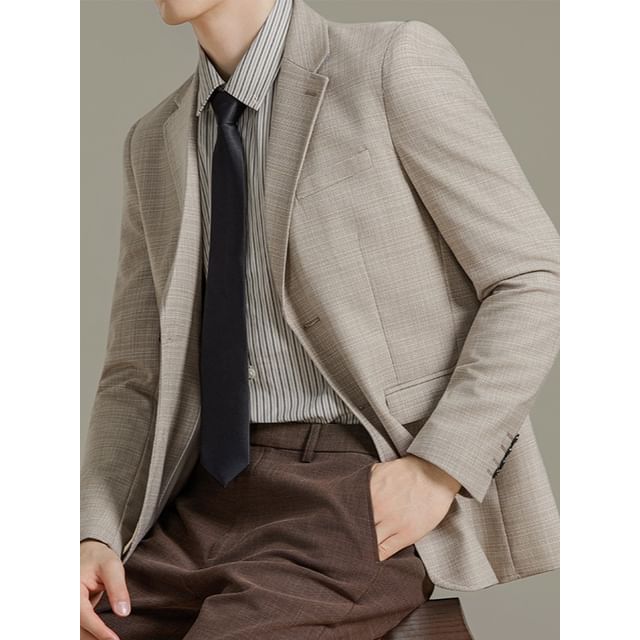 Sheck-Lapel Collar Plaid Button Up Blazer