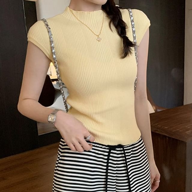 Shinsei-Cap-Sleeve Mock Neck Plain Ribbed Crop Top