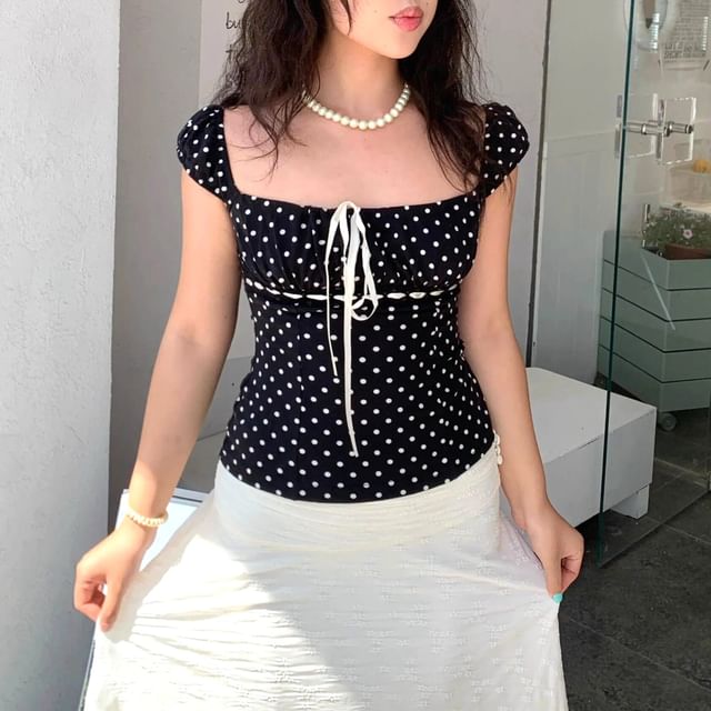 Shinsei-Cap Sleeve Square Neck Dotted Bow Top