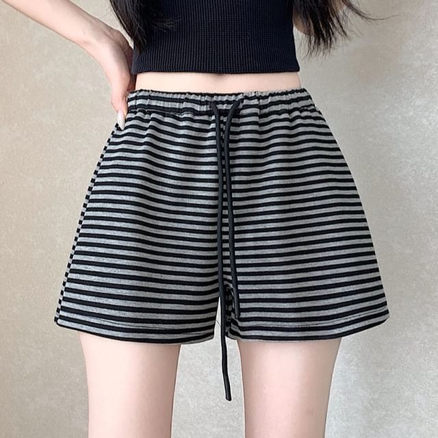 Shinsei-Drawstring Waist Striped Shorts