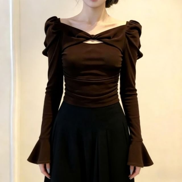 Shinsei-Long-Sleeve Off Shoulder Cutout Plain Crop Top