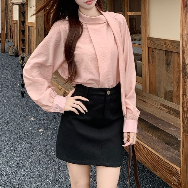 Shinsei-Long-Sleeve Scarf Neck Plain Blouse