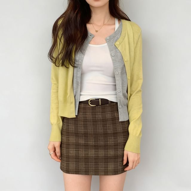 Shinsei-Mock Two-Piece Crew Neck Two Tone Button-Up Cardigan