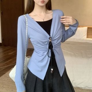 Shinsei-Mock Two-Piece Long-Sleeve V-Neck Two Tone Top