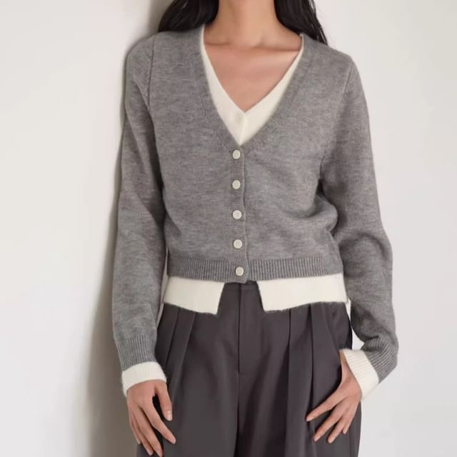 Shinsei-Mock Two-Piece V-Neck Two Tone Button-Up Cardigan