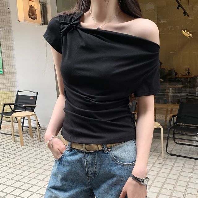 Shinsei-Short-Sleeve Asymmetrical Plain T-Shirt