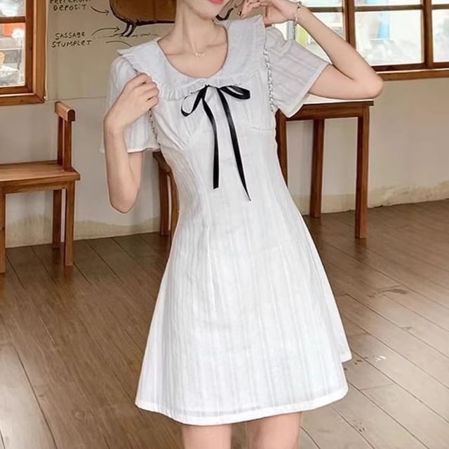 Shinsei-Short-Sleeve Collared Striped Mini A-Line Dress