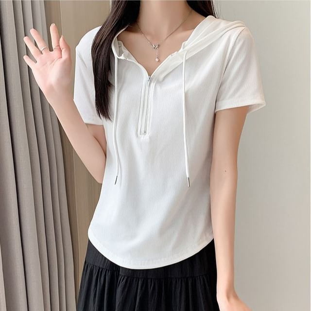 Shinsei-Short-Sleeve Half Zip Hooded Plain Crop Top