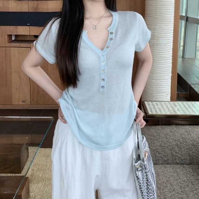 Shinsei-Short-Sleeve Henley Plain Knit Top