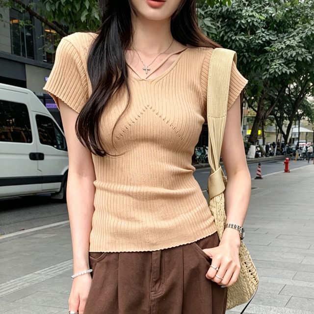 Shinsei-Short-Sleeve V-Neck Ribbed Plain Knit Top