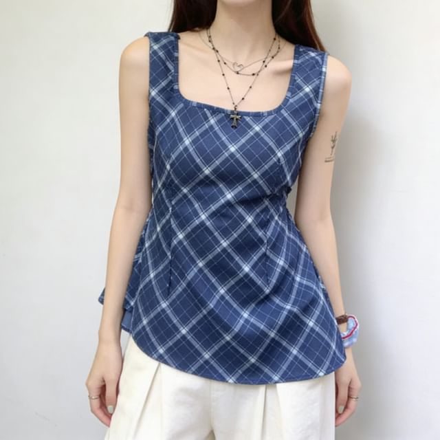 Shinsei-Sleeveless Cutout Plaid Top