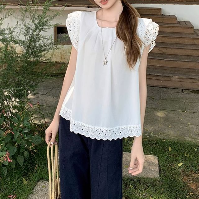 Shinsei-Sleeveless Round Neck Plain Lace Trim Top