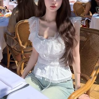 Shinsei-Sleeveless Scoop Neck Plain Ruffle Panel Lace Blouse