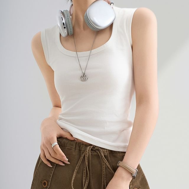 Shinsei-Square Neck Plain Crop Tank Top