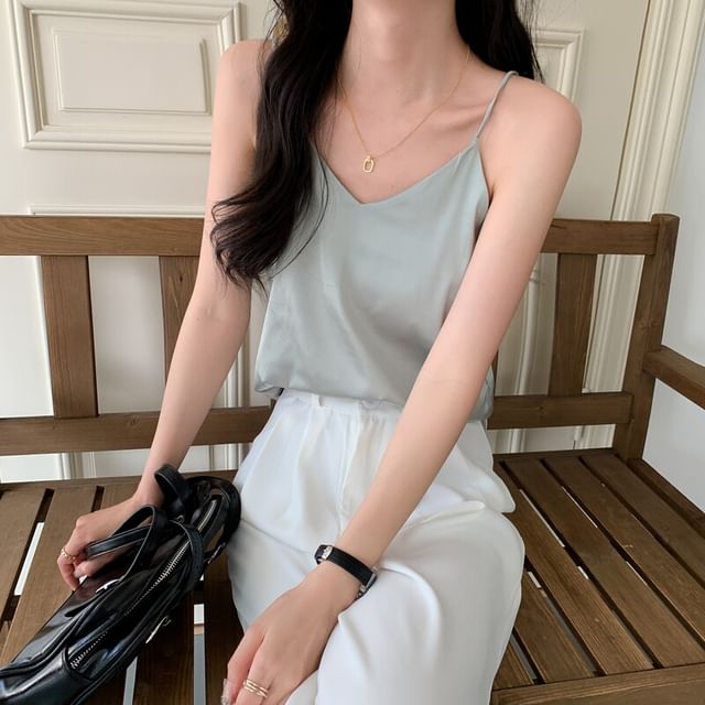 Shinsei-V-Neck Satin Camisole Top