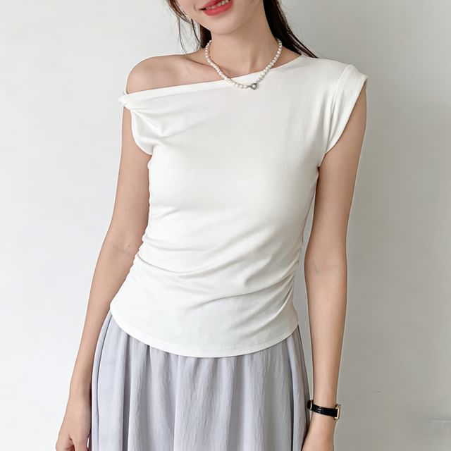 Shopherd-Cap-Sleeve Off Shoulder Plain Crop Top