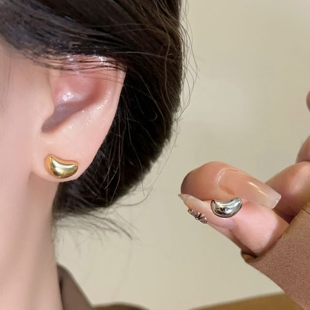 Show Mind-925 Sterling Silver Bean Stud Earring