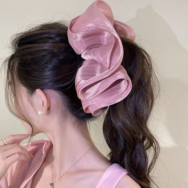 Show Mind-Acrylic Ruffle Hair Clamp