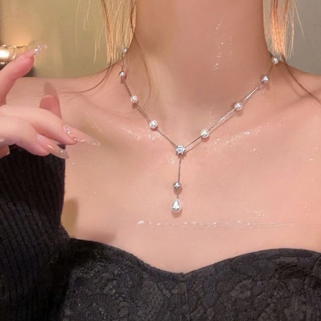 Show Mind-Beaded Lariat Necklace