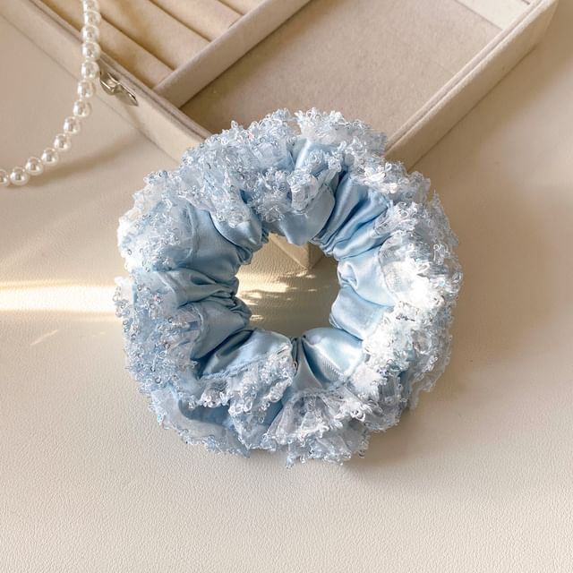Show Mind-Lace Scrunchie