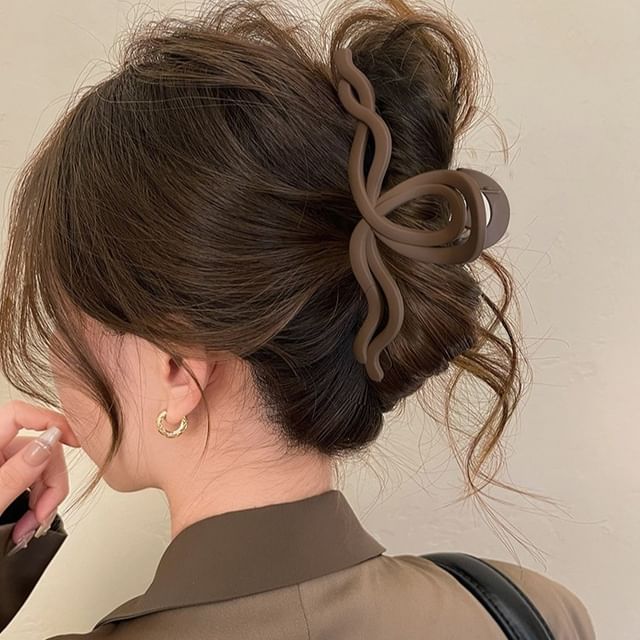 Show Mind-Wavy Hair Claw