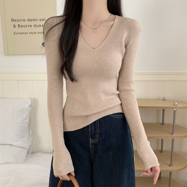 Sienne-Long-Sleeve V-Neck Plain Knit Top