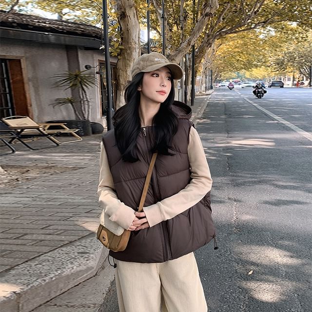 Sienne-Plain Hood Zip Puffer Vest