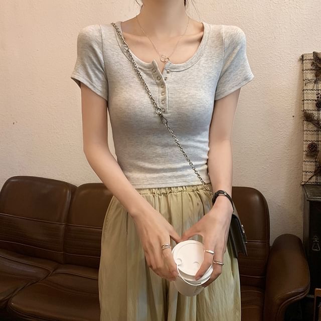 Sienne-Short Sleeve Henley Plain Tee