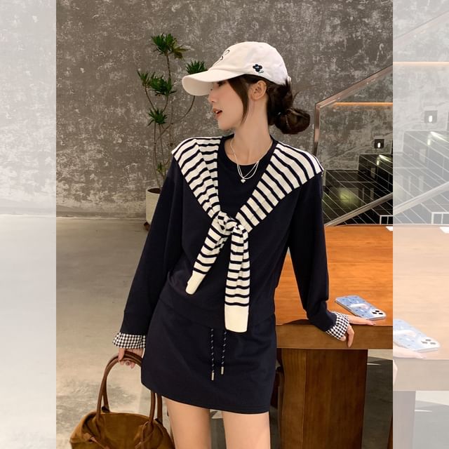 Sienne-Striped Shawl Crewneck Plain Pullover