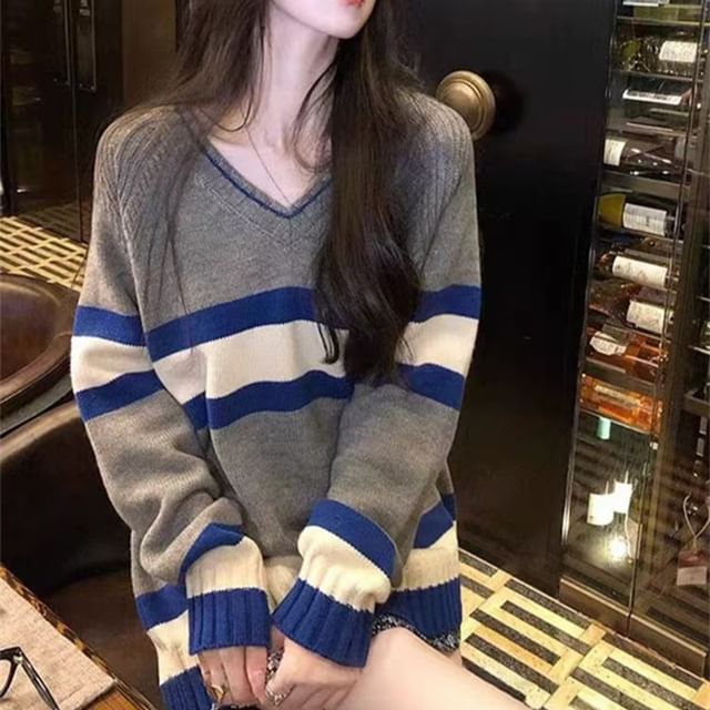Sienne-V-Neck Color Block Sweater