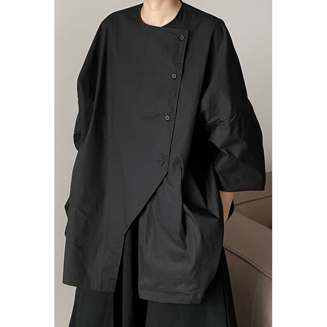 SIMPLE BLACK-34-Sleeve Crew Neck Plain Front-Slit Shirt