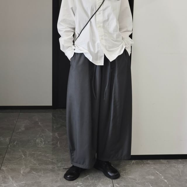 SIMPLE BLACK-Drawstring Waist Plain Cropped Barrel Leg Baggy Pants