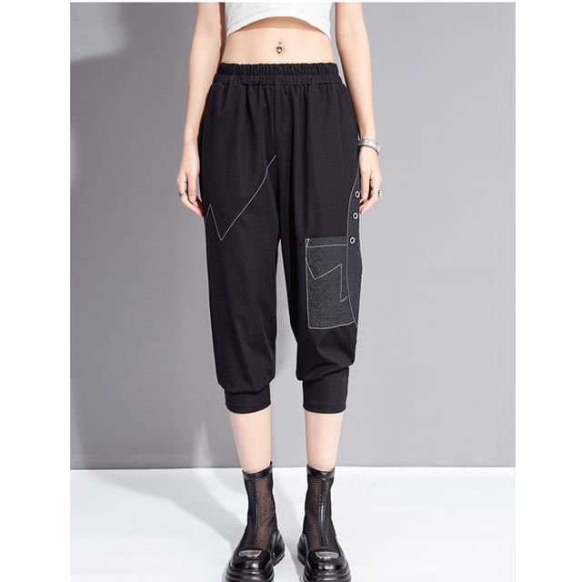 SIMPLE BLACK-Elastic Waist Buttoned Capri Tapered Pants
