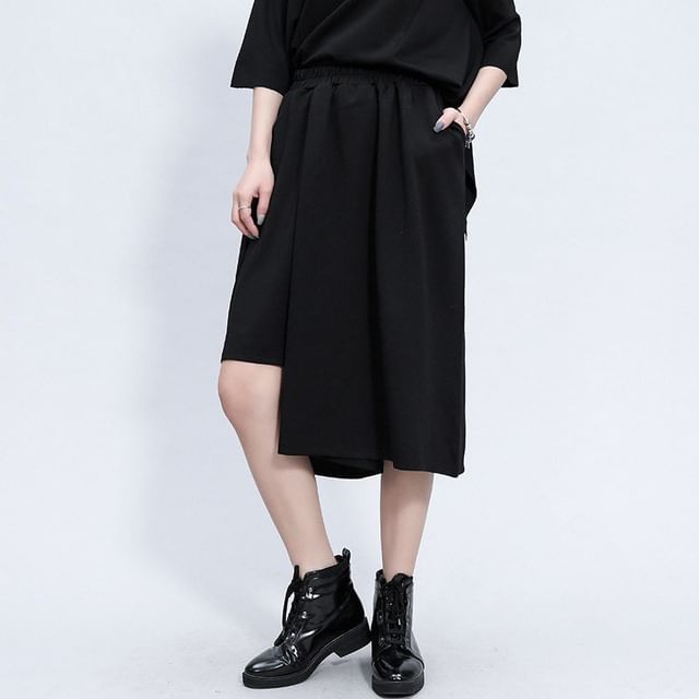 SIMPLE BLACK-Elastic Waist Plain Asymmetrical Culottes