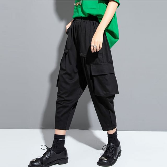 SIMPLE BLACK-Elastic Waist Plain Cropped Baggy Cargo Pants