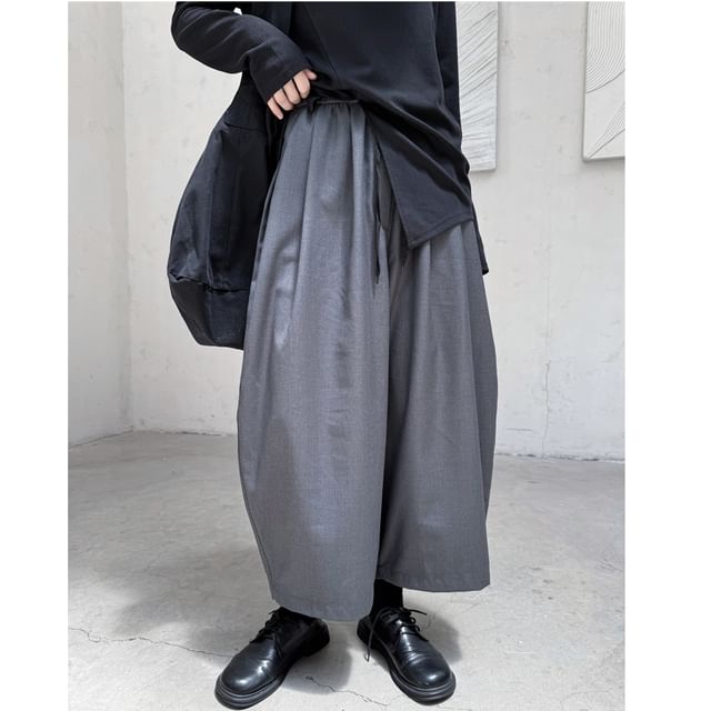SIMPLE BLACK-Elastic Waist Plain Cropped Harem Pants