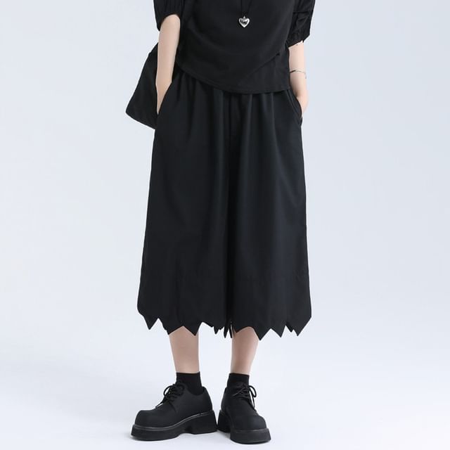 SIMPLE BLACK-Elastic Waist Plain Zig Zag Edge Culottes