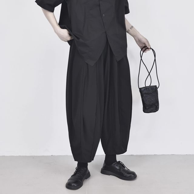 SIMPLE BLACK-High Rise Plain Harem Pants