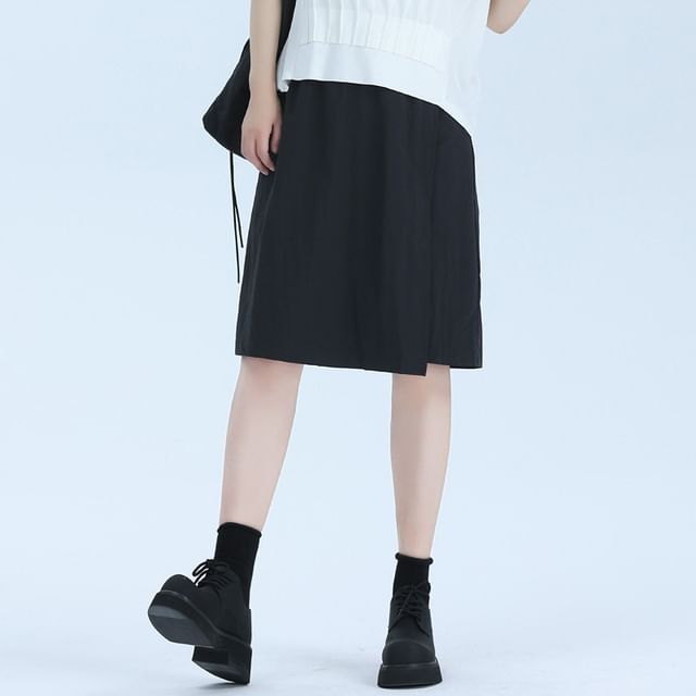SIMPLE BLACK-High Waist Plain Asymmetrical A-Line Skort